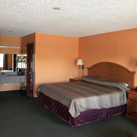 American Inn Cleburne Esterno foto