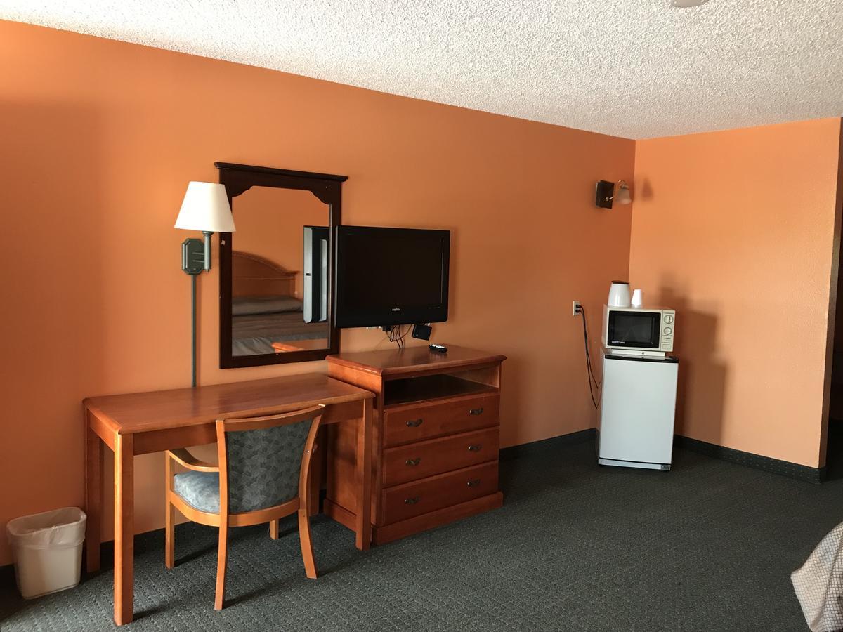 American Inn Cleburne Esterno foto